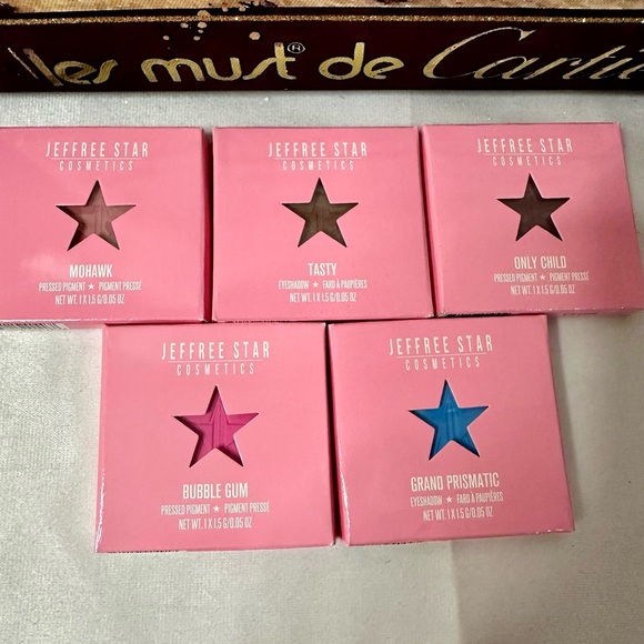 NIB BUNDLE- JEFFREE STAR MAKEUP BUNDLE - Picture 5 of 5